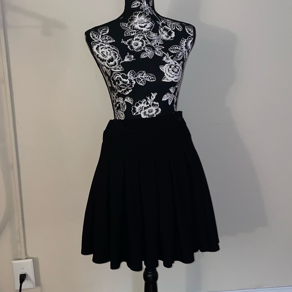 Black tennis skirt
